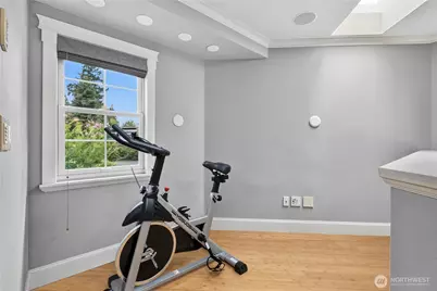 15865 Northup Way #41, Bellevue, WA 98008 - Photo 22