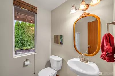 160 6th Avenue SE, Issaquah, WA 98027 - Photo 18