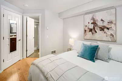 566 Prospect Street #103, Seattle, WA 98109 - Photo 12