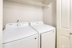 566 Prospect St, Seattle, WA 98109 - Photo 18