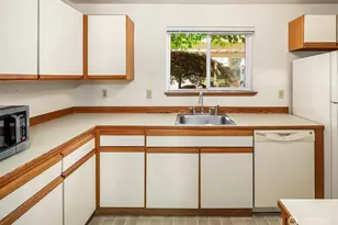 10838 E Riverside Dr, Bothell, WA 98011 - Photo 6