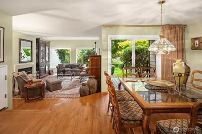 10209 NE 19th Place #D2, Bellevue, WA 98004 - Photo 6