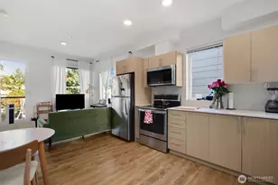 121 12th Ave E, Seattle, WA 98102 - Photo 4