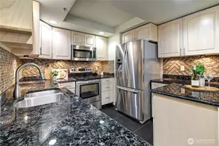 11011 NE 12th St, Bellevue, WA 98004 - Photo 8