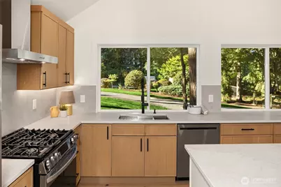 21229 NE 14th Place, Sammamish, WA 98074 - Photo 14