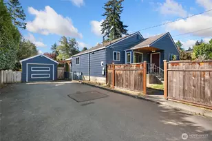 2327 N 140th St, Seattle, WA 98133 - Photo 2