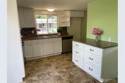 600 NE Lincoln Drive #8, Poulsbo, WA 98370 - Photo 8