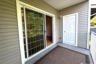 7020 Holly Park Dr S, Seattle, WA 98118 - Photo 4