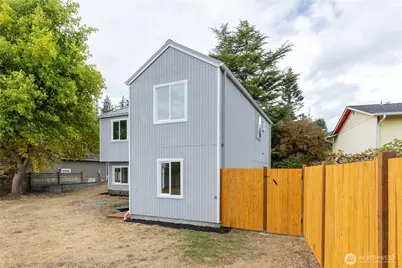 1386 Admirals Drive, Oak Harbor, WA 98277 - Photo 22