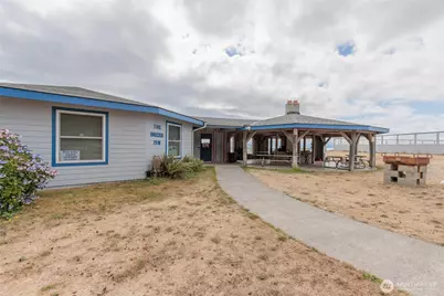 1386 Admirals Drive, Oak Harbor, WA 98277 - Photo 28