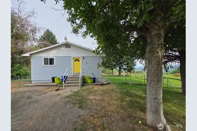 81 B Golden Road, Oroville, WA 98844 - Photo 2