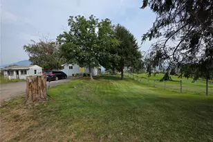 81B Golden Rd, Oroville, WA 98844 - Photo 6
