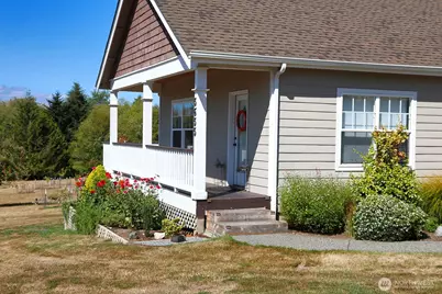 5655 Pauleina Court, Freeland, WA 98249 - Photo 2