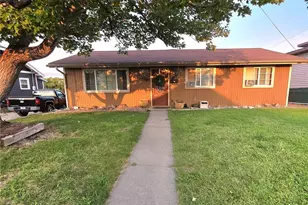 819 Walker Ave, Wenatchee, WA 98801 - Photo 1