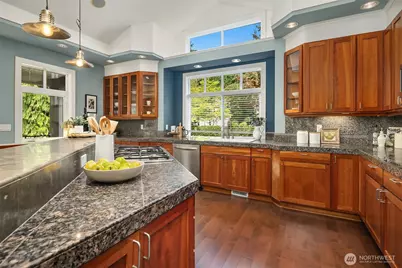 5245 Jung Frau Place NW, Issaquah, WA 98027 - Photo 8