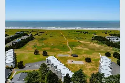 2210 26th Street NW #422, Long Beach, WA 98631 - Photo 1