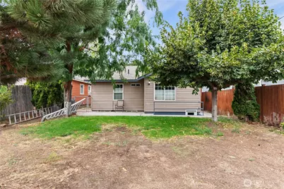 905 Kittitas St, Wenatchee, WA 98801 - Photo 6