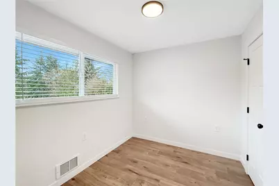 7820 64th Street SE #B, Snohomish, WA 98290 - Photo 10