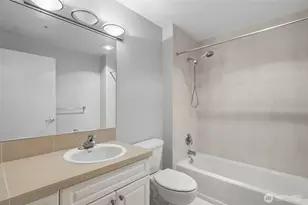 321 10th Ave S, Seattle, WA 98104 - Photo 20