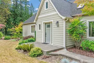 215 Walnut Acres Rd, Kelso, WA 98626 - Photo 2