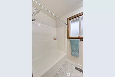 13103 7th Avenue Ct E, Parkland, WA 98445 - Photo 14