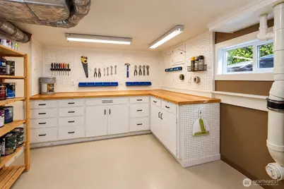 825 NE 75th Street, Seattle, WA 98115 - Photo 34