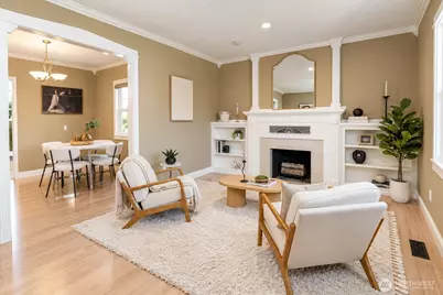 825 NE 75th Street, Seattle, WA 98115 - Photo 4