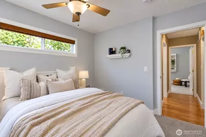 825 NE 75th Street, Seattle, WA 98115 - Photo 8