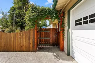 910 Dunlop St, Sedro Woolley, WA 98284 - Photo 8