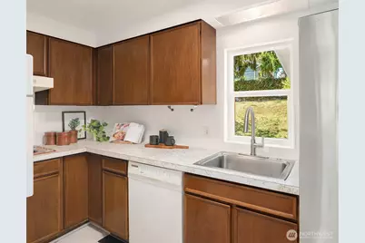 15557 10th Avenue NE, Shoreline, WA 98155 - Photo 12