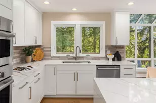 19221 SE 25th St, Sammamish, WA 98075 - Photo 10