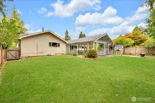 8602 Maple Ln, Edmonds, WA 98026 - Photo 34