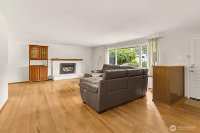 8602 Maple Lane, Edmonds, WA 98026 - Photo 4