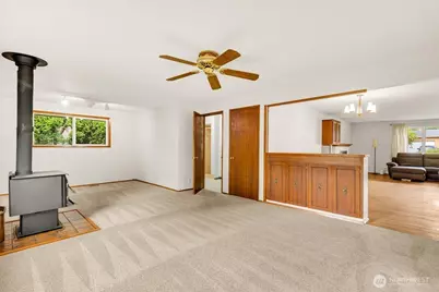 8602 Maple Lane, Edmonds, WA 98026 - Photo 16