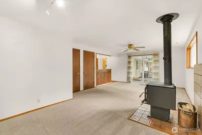 8602 Maple Lane, Edmonds, WA 98026 - Photo 18