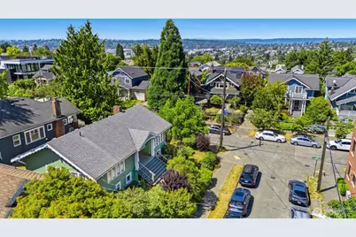 303 N 64th Street, Seattle, WA 98103 - Photo 4