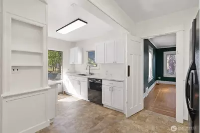419 S 150th Street, Burien, WA 98148 - Photo 10