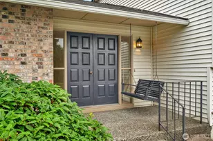 15307 SE 43rd Pl, Bellevue, WA 98006 - Photo 2