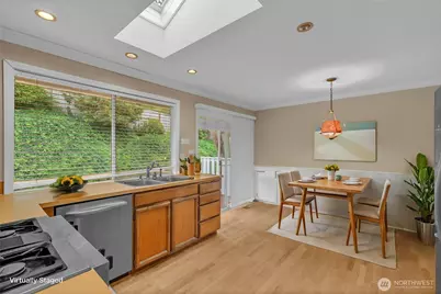 15307 SE 43rd Place, Bellevue, WA 98006 - Photo 4