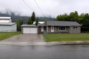 660 Sauk Ave, Darrington, WA 98241 - Photo 1