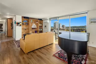 4540 8th Ave NE, Seattle, WA 98105 - Photo 8