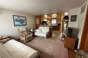 1940 4th St, Bremerton, WA 98337 - Photo 6
