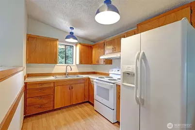 921 James Way, Camano Island, WA 98282 - Photo 10
