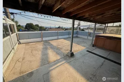 34 E Glass Avenue, Spokane, WA 99207 - Photo 12