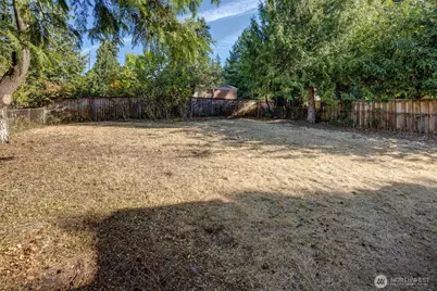 12004 5th Ave NE, Seattle, WA 98125 - Photo 22
