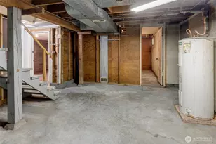 12004 5th Ave NE, Seattle, WA 98125 - Photo 16