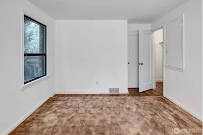12004 5th Ave NE, Seattle, WA 98125 - Photo 12