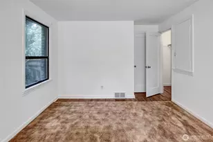 12004 5th Ave NE, Seattle, WA 98125 - Photo 12