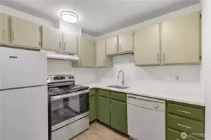 12300 28th Ave NE, Seattle, WA 98125 - Photo 14
