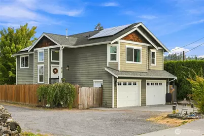 109 E Pioneer Street, Granite Falls, WA 98252 - Photo 1